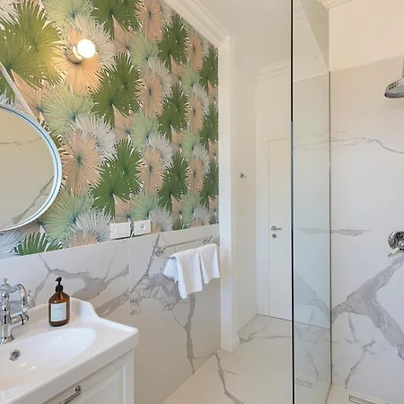 Апартаменты 270 *